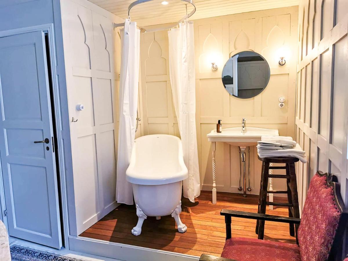 Laitse Castle Hotell Eksteriør bilde
