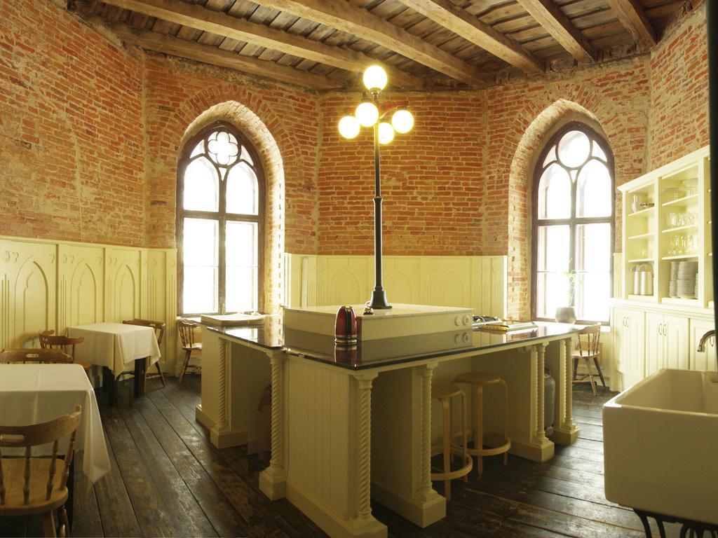 Laitse Castle Hotell Eksteriør bilde